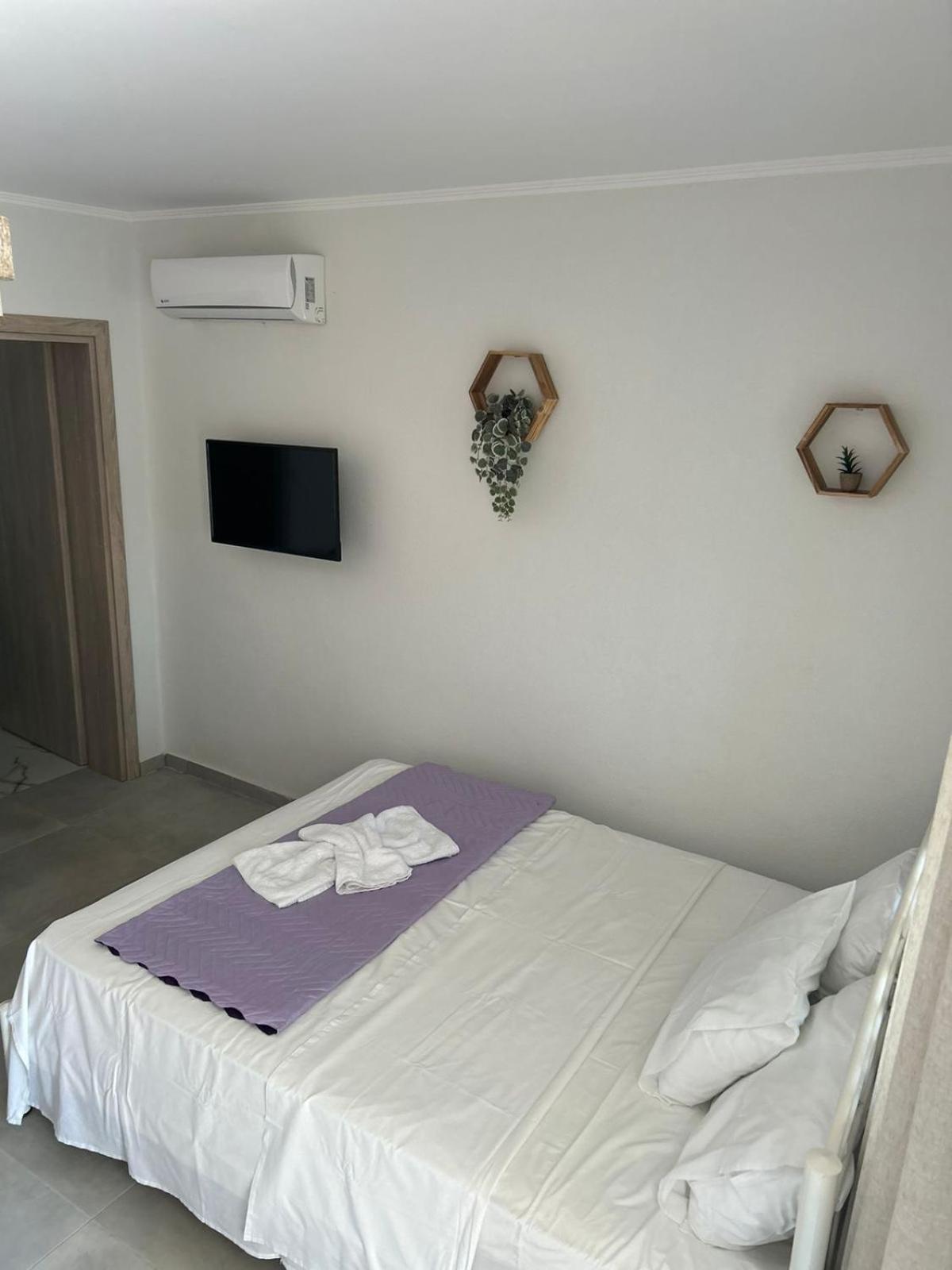 Amaya Pine Rooms Keramoti  Exterior photo